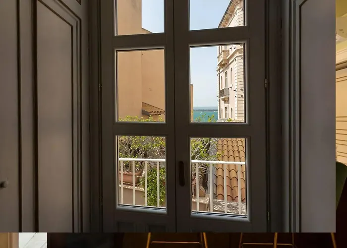 Maison Doree * Syracuse