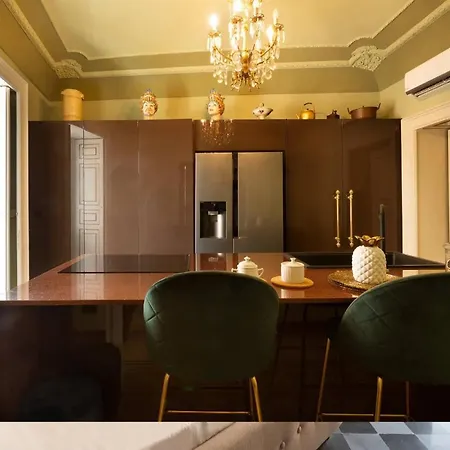 Maison Doree