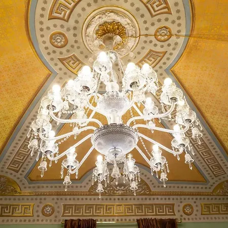 Maison Doree 아파트